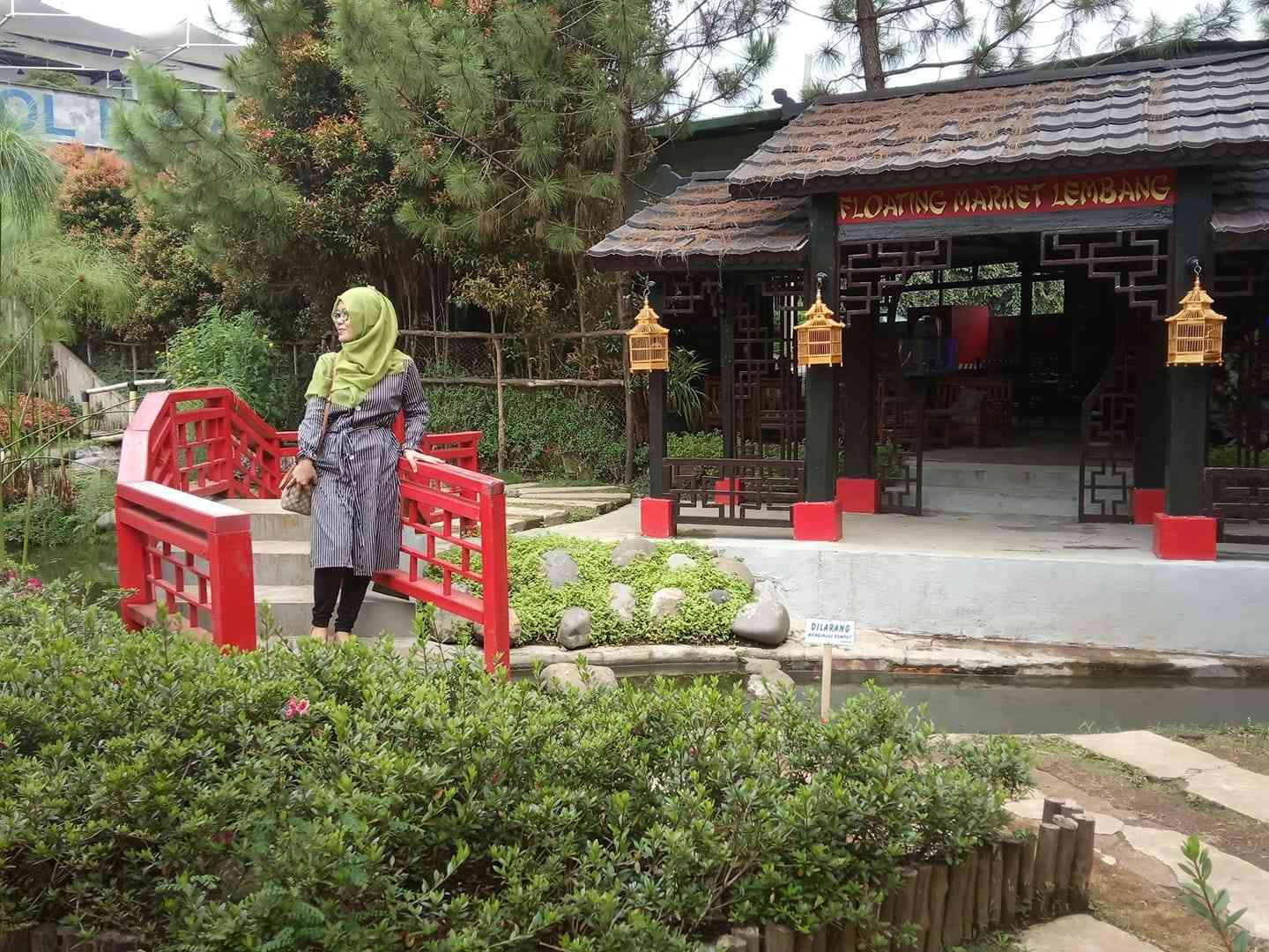 Nggak Perlu ke Luar Negeri, Cukup ke Floating Market Lembang Aja dan Kamu Bisa Chill Heal bak di Jepang dan Korea