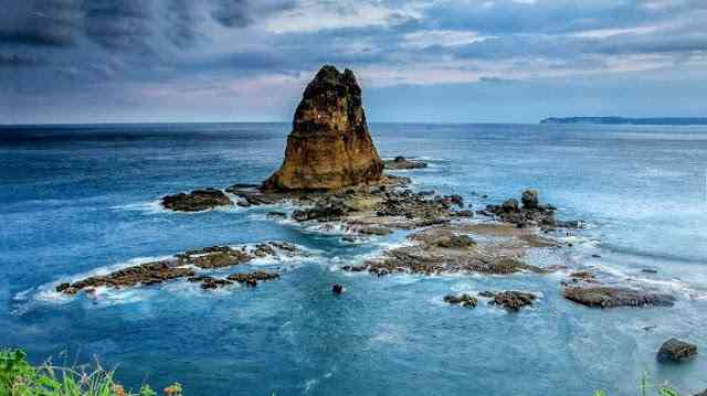 Pantai Papuma: Surga yang Tersembunyi