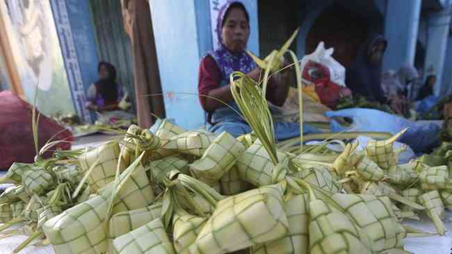 Jangan Hanya Tahu Ketupat sebagai Sajian, Ini Dia Makna Tradisi Lebaran Ketupat dari Masyarakat Jawa