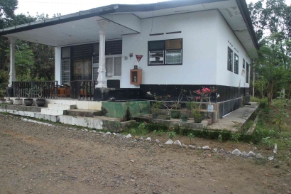 Kenangan Rumah Masa Kecilku di Perkebunan Treblasala, Banyuwangi