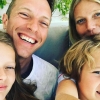 Meniru Co-parenting ala Chris Martin & Gwyneth Paltrow, Tetap Kompak demi Anak-anak!
