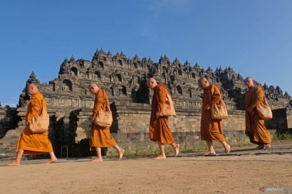 Memperingati Hari Raya Waisak, Perjalanan Inspiratif Para Biksu dari Thailand ke Indonesia