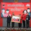 Di Balik Senyum Megawati...