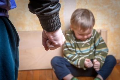 Cara Menghilangkan Trauma Psikologis pada Anak