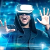 Realitas Virtual dan Augmentasi: Transformasi Industri Hiburan