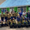 Kolaborasi Mahasiswa Geografi UM dengan Siswa-Siswi SMP Muhammadiyah 6 dalam Menciptakan Lingkungan Sekolah yang Asri