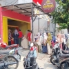 Anti Golput dengan Reward Roti Gembong Gamon Mewarnai Pemilu di Dolopo, Madiun