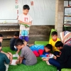 Libur Berburu Buku, Anak-Anak Cekatan Berliterasi di Microlibrary Babakansari