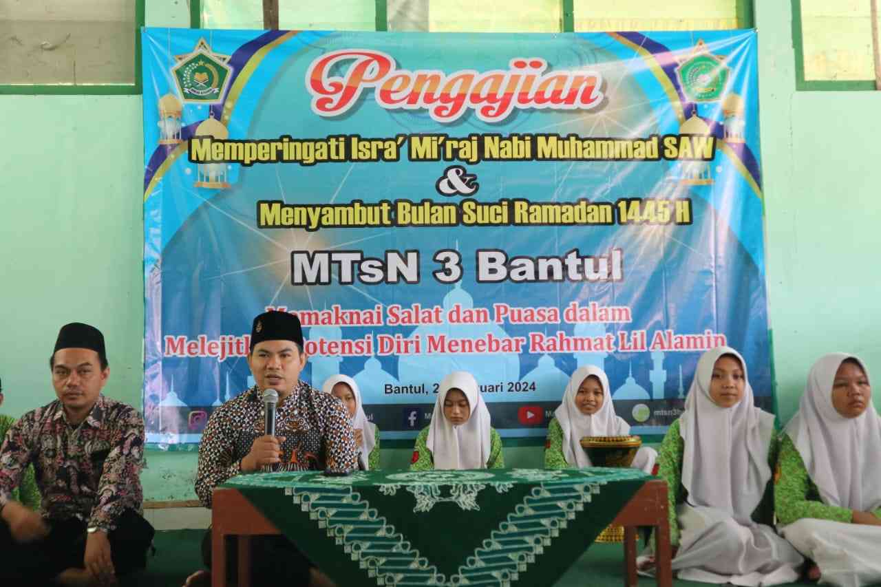 Ustadz Akhmad Nasir Hadirkan Tawa Semangat Sambut Bulan Suci Ramadan Bersama MTsN 3 Bantul