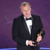 Christopher Nolan Raih Piala Oscar Best Director: Kemenangan Mengejutkan di Academy Awards 2024