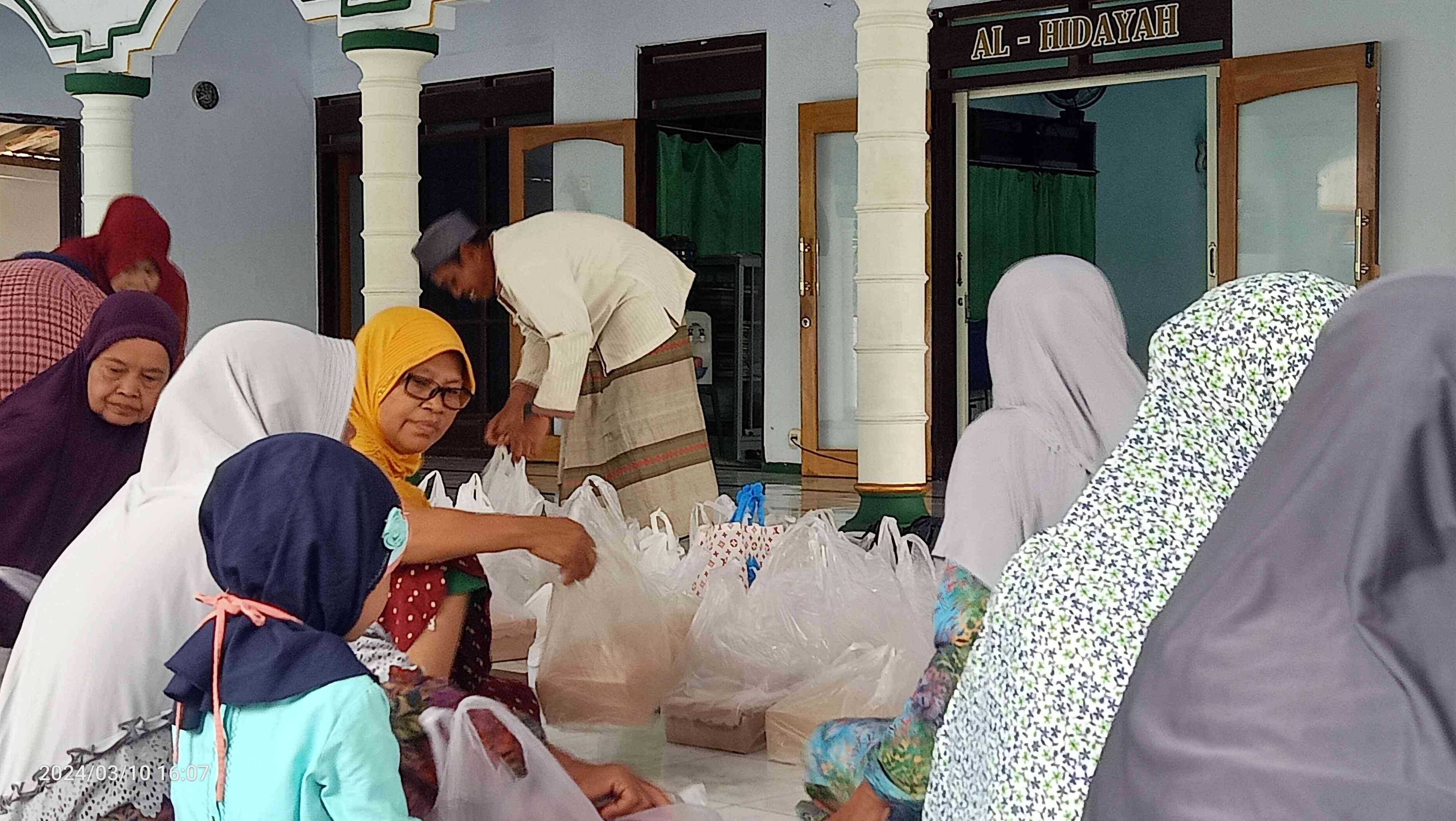 Cara Warga Desa Bersyukur Menyambut Ramadan