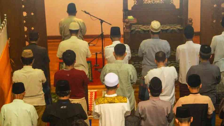 Ketentuan Pelaksanaan Shalat Tarawih Cepat dalam Kajian Fiqih: Memahami Keseimbangan Antara Ketenangan dan Efisiensi