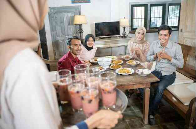 Bukber Bersama Teman Lama dalam Perspektif Perempuan Berkeluarga