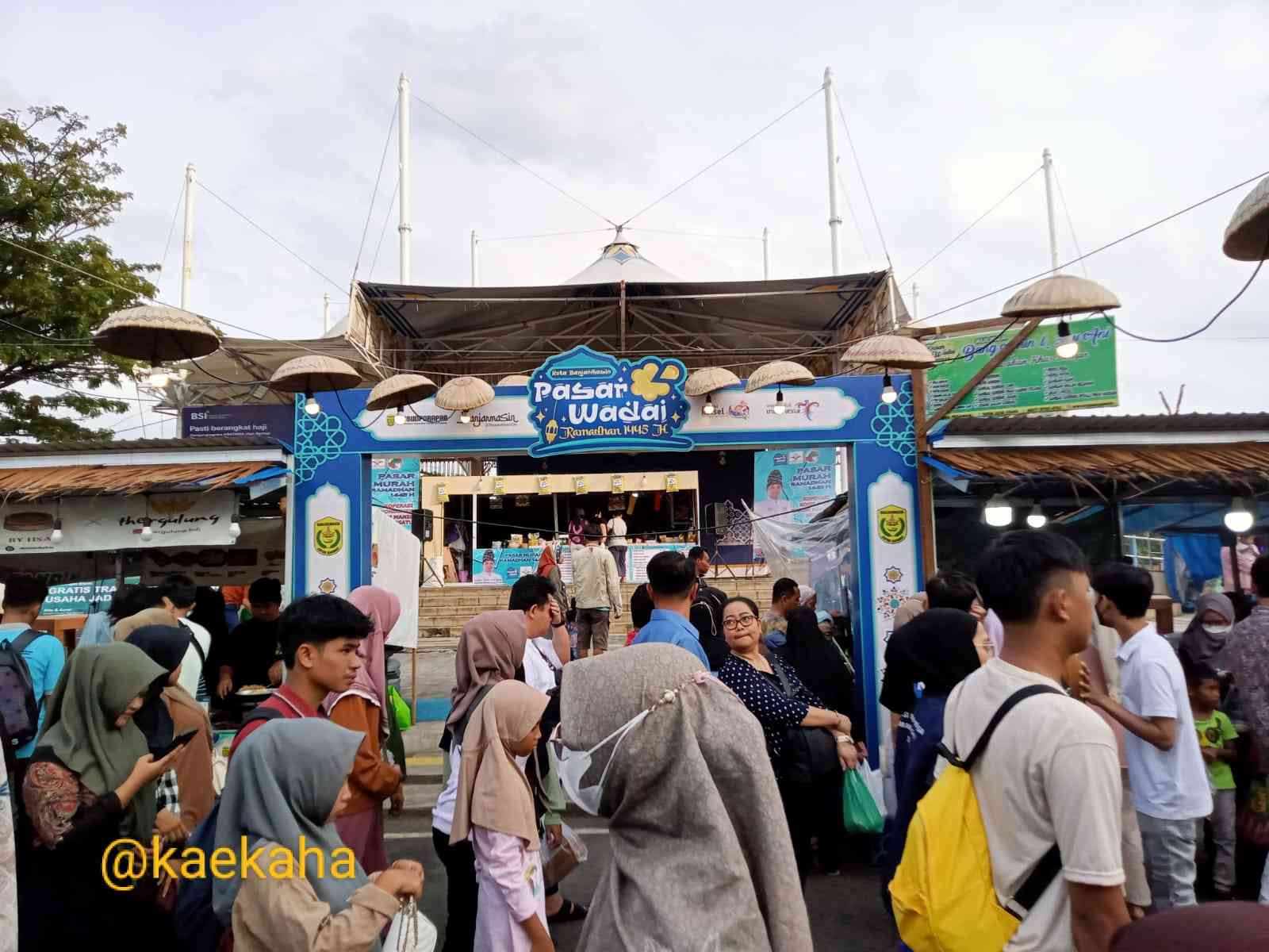 "Basambang" di Pasar Wadai, Menikmati Konservasi Beragam Kuliner Khas Banjar