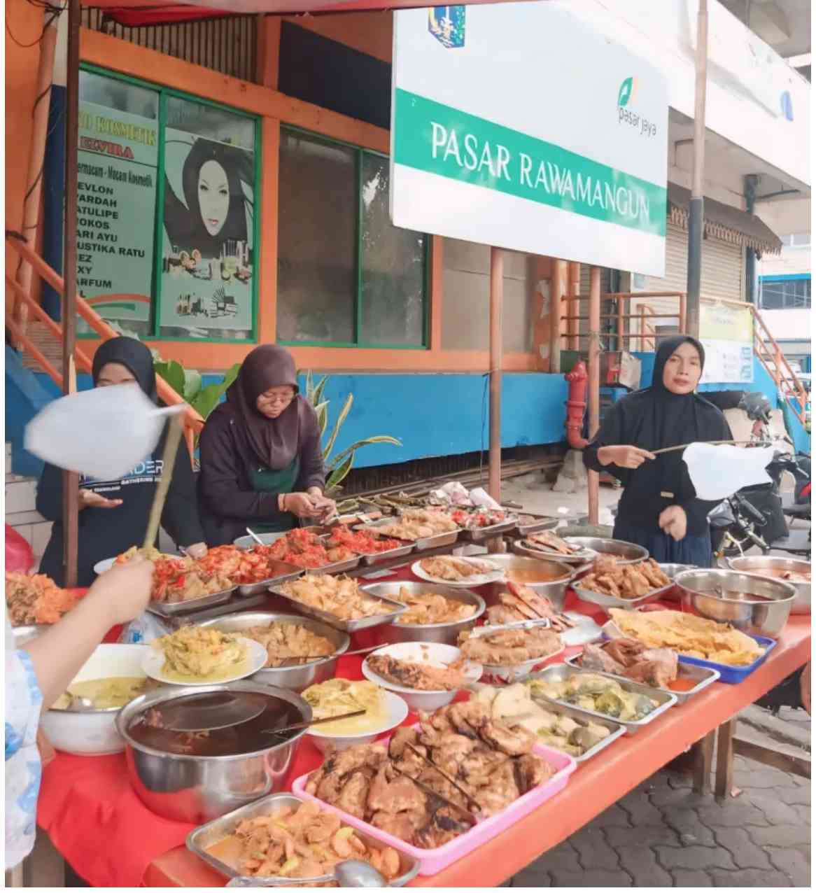Pasar Takjil Rawamangun Jakarta
