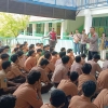 Jum'at Curhat: Pengarahan Polsek Wonocolo di SMK PGRI 1 Surabaya