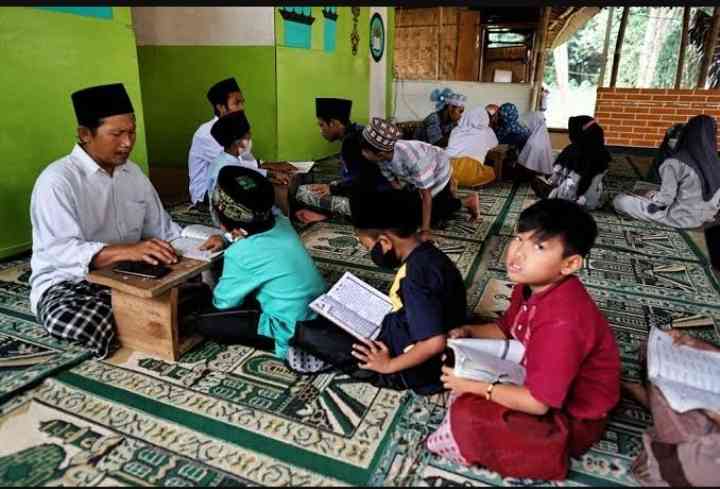 Memanfaatkan Momen Ramadan untuk Memuliakan Para Guru