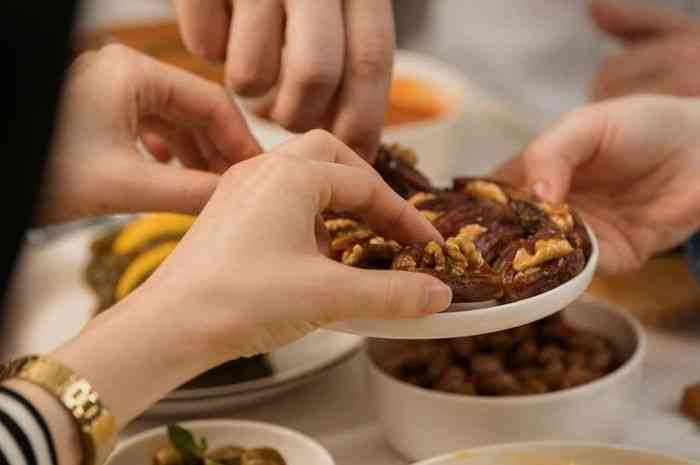 Akhirnya Tiba Waktu Berbuka Puasa