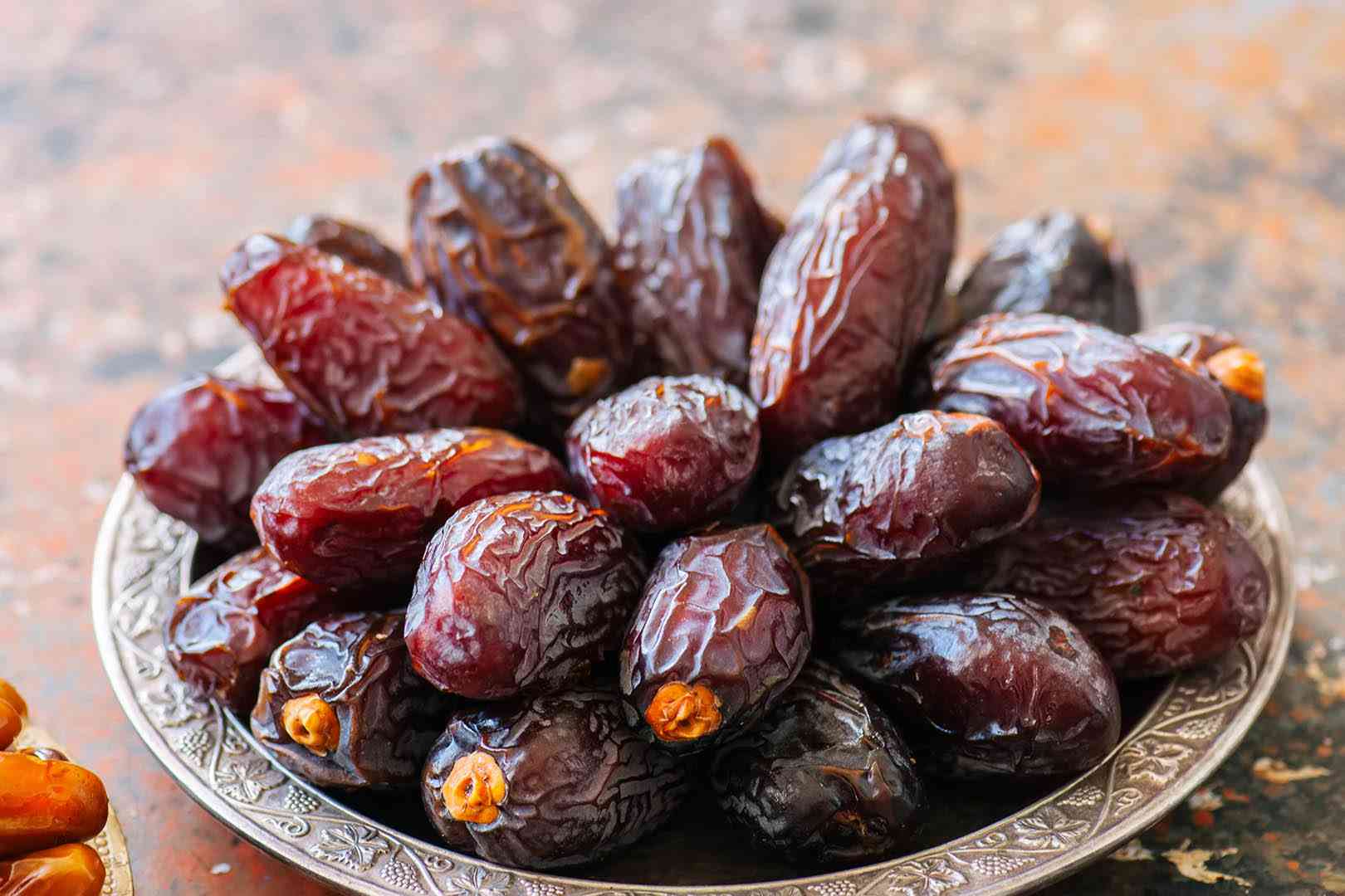 Sajian Buka Puasa dengan Coklat Kurma Bliss Balls