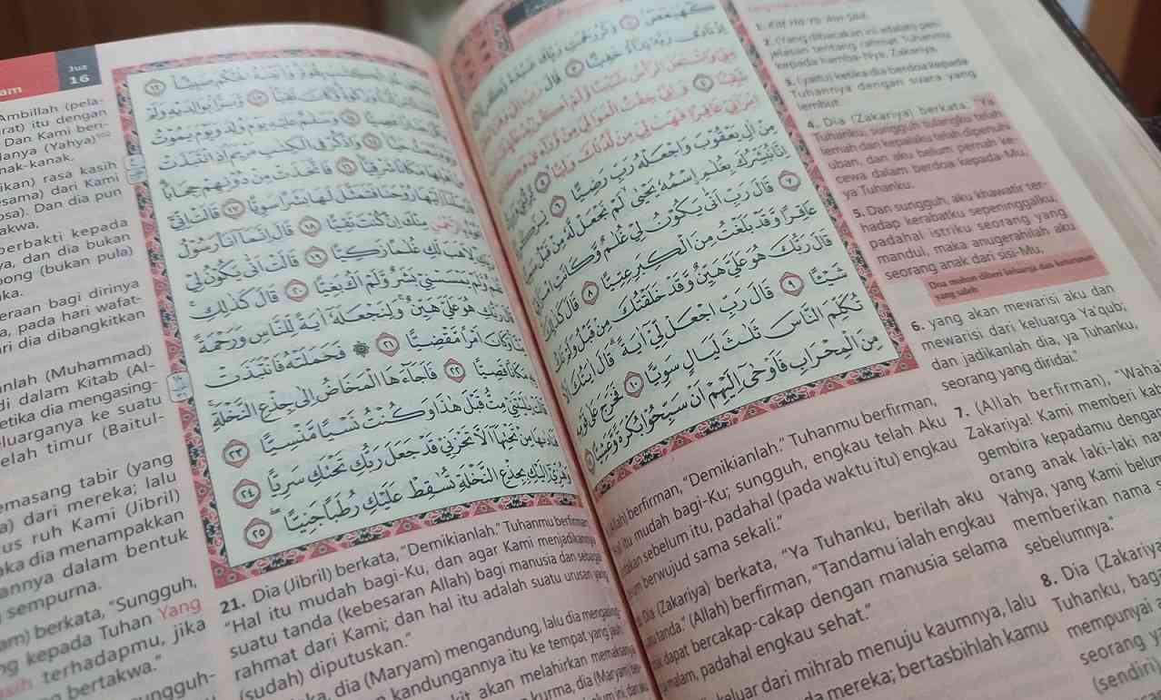 Bulan Ramadan Bulannya Memperbanyak Bacaan Al Quran