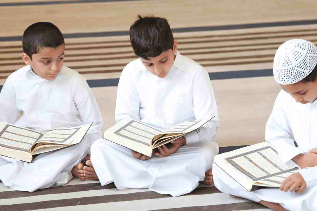 Membimbing Anak-anak Menuju Cahaya Al-Qur'an di Bulan Ramadan