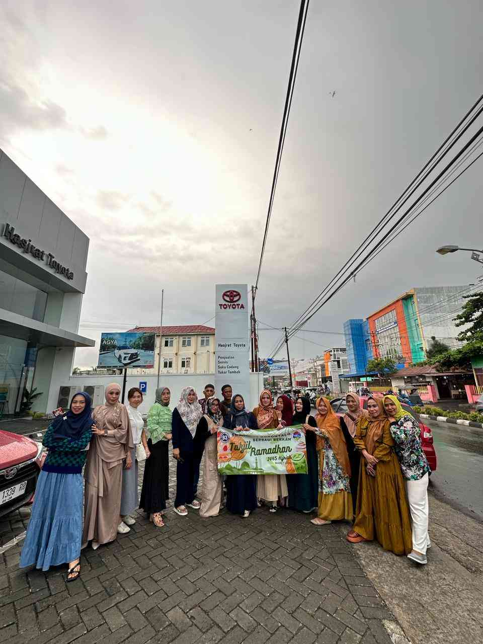 Alumni SMANSA 93 Berbagi Berkah Ramahdan