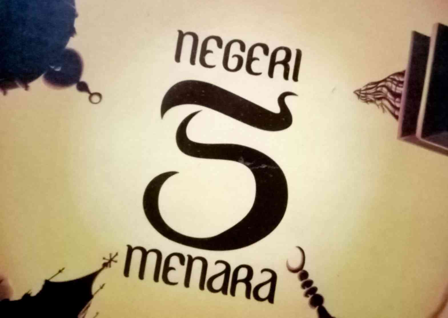 Negeri 5 Menara dan Tobatku Jadi Katak dalam Tempurung
