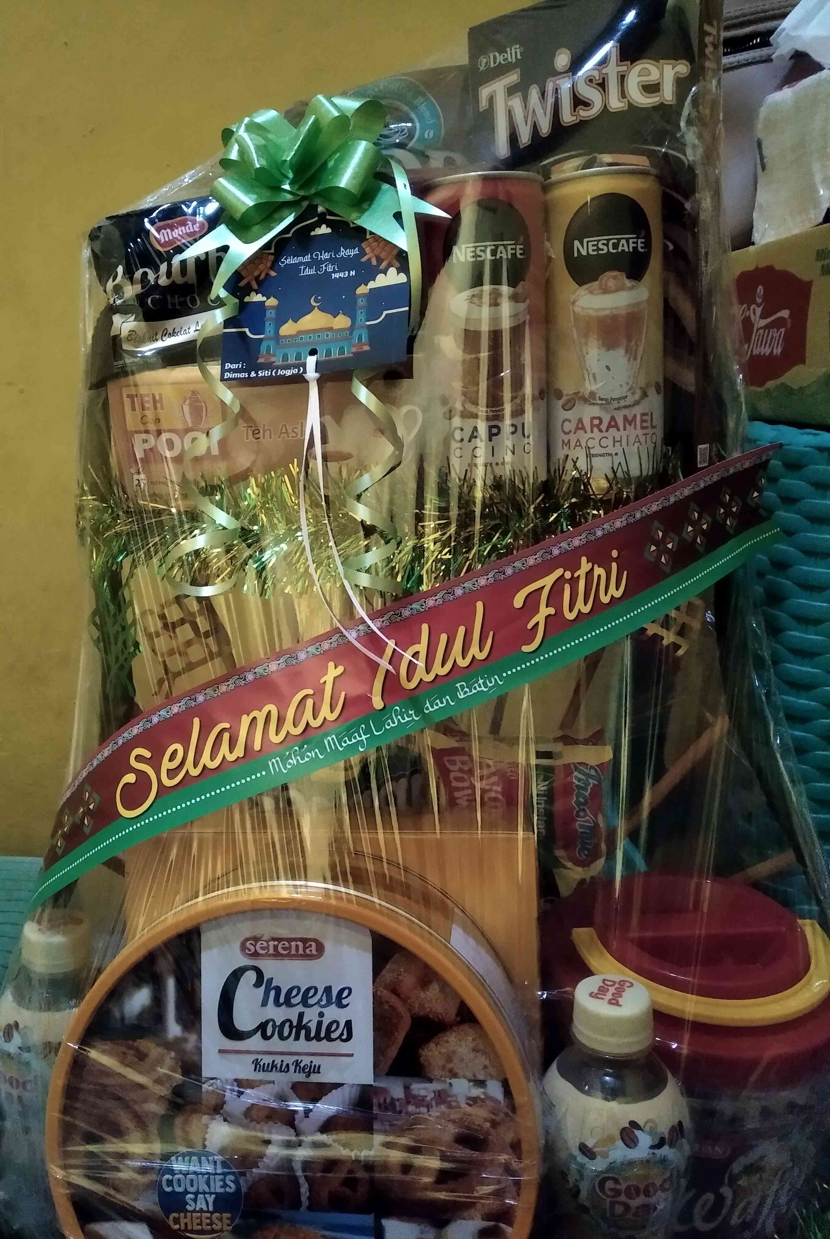 Hampers Aneka Kuker, Brownis dan Kacang Handmade Bekal Silaturahmi Lebaran Idul Fitri