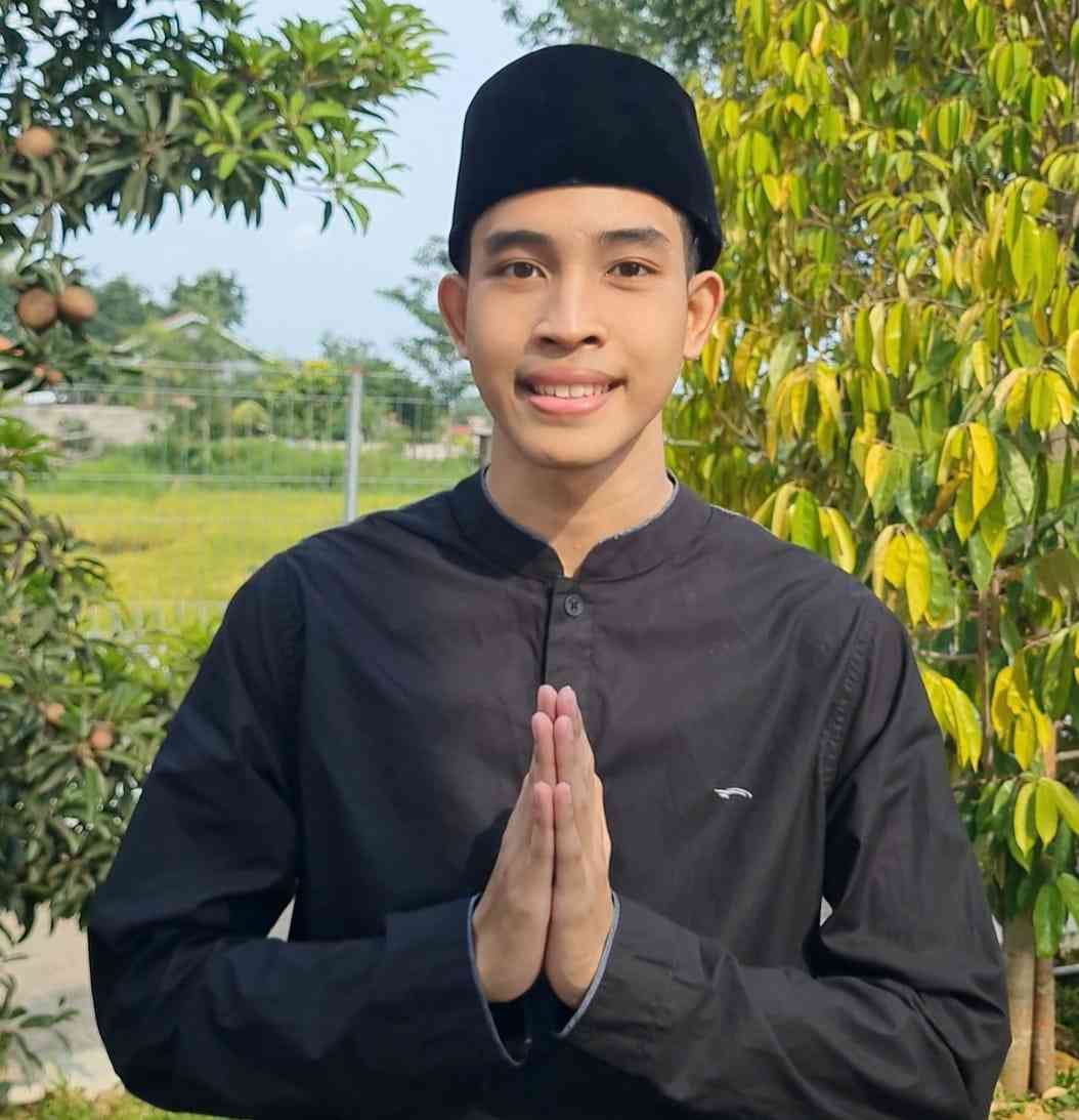 Outfit Sarung dan Baju Koko untuk Gen Z di Hari Lebaran? Keren Juga tuh!