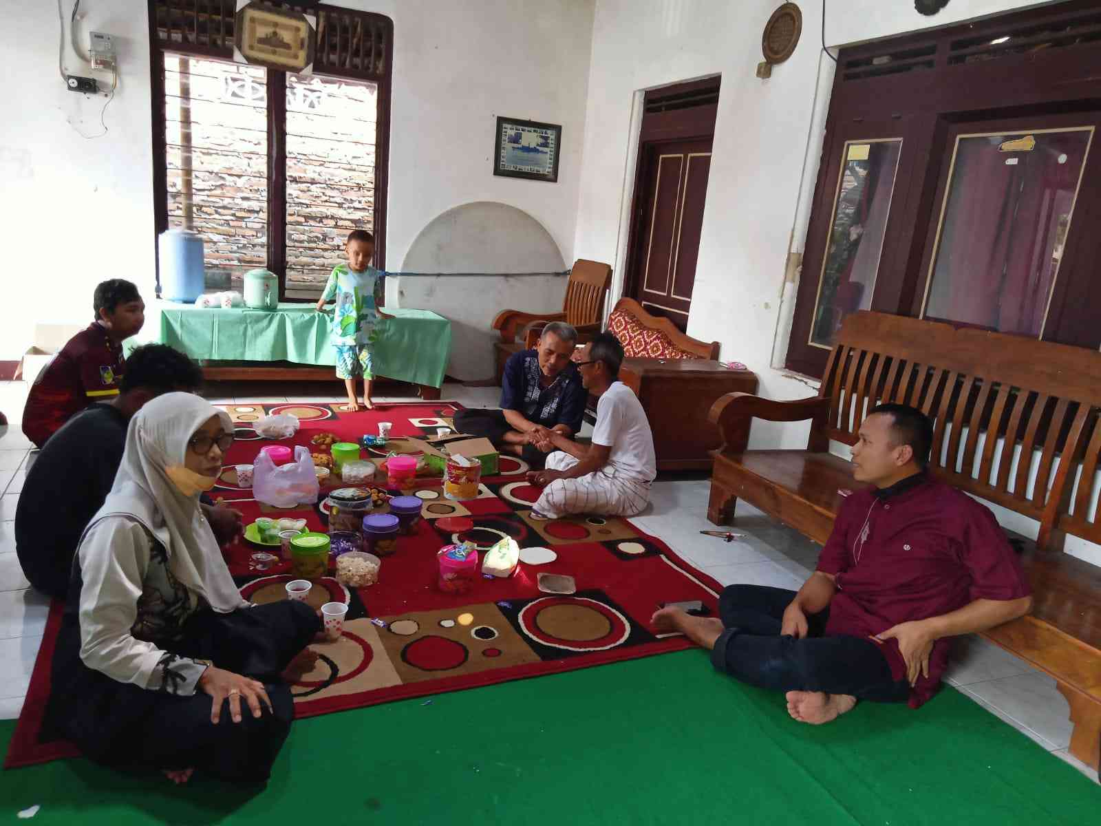 Beberapa Contoh Jawaban Pertanyaan Menjengkelkan Saat Lebaran