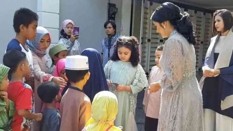 Diari Ramadhan, Kisah Lucu dari "Salam Tempel"