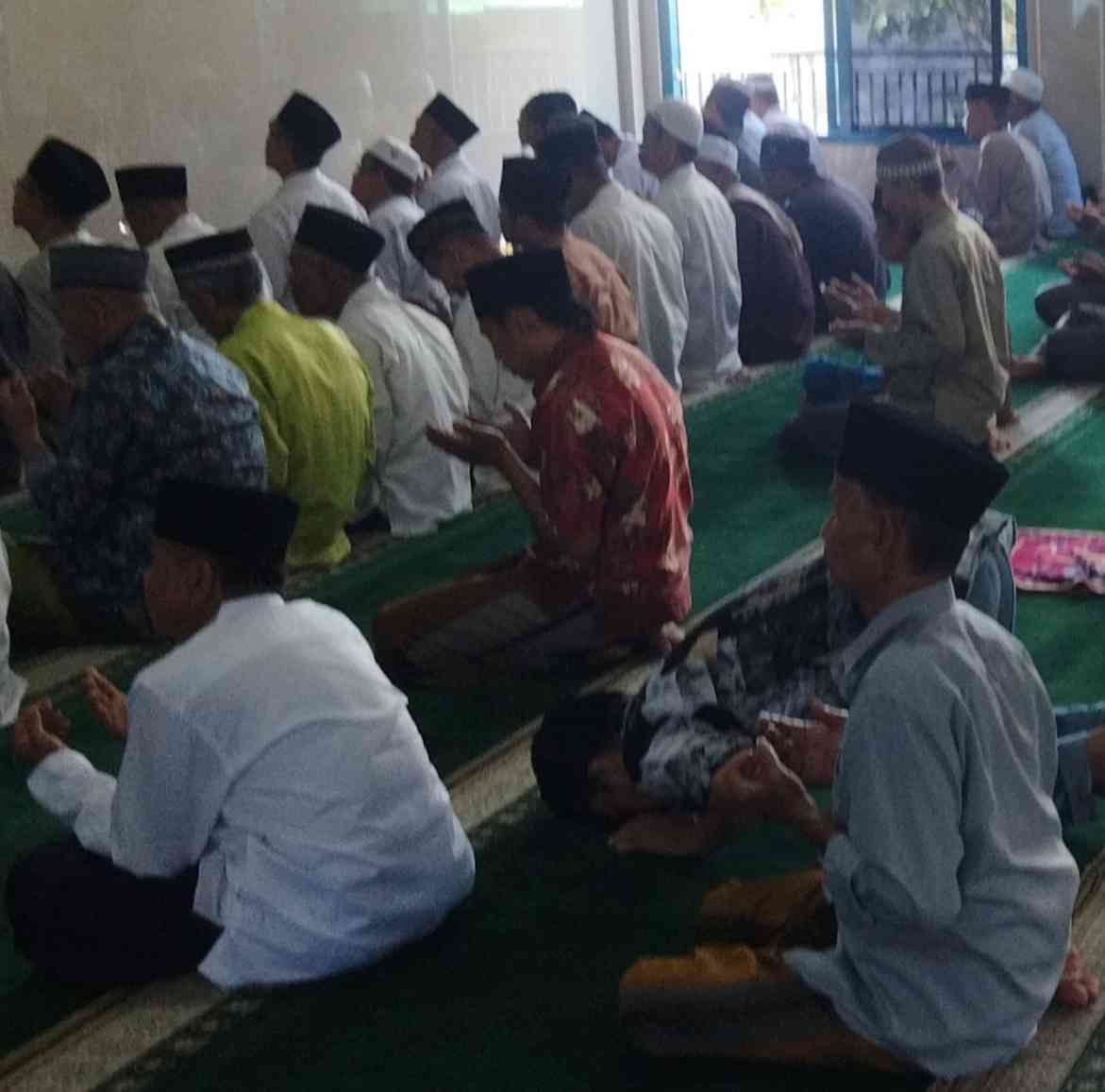 Ada 3 Jenis Sujud Selain Sujud Rukun Sholat, Apa Saja? Berikut Ulasannya!