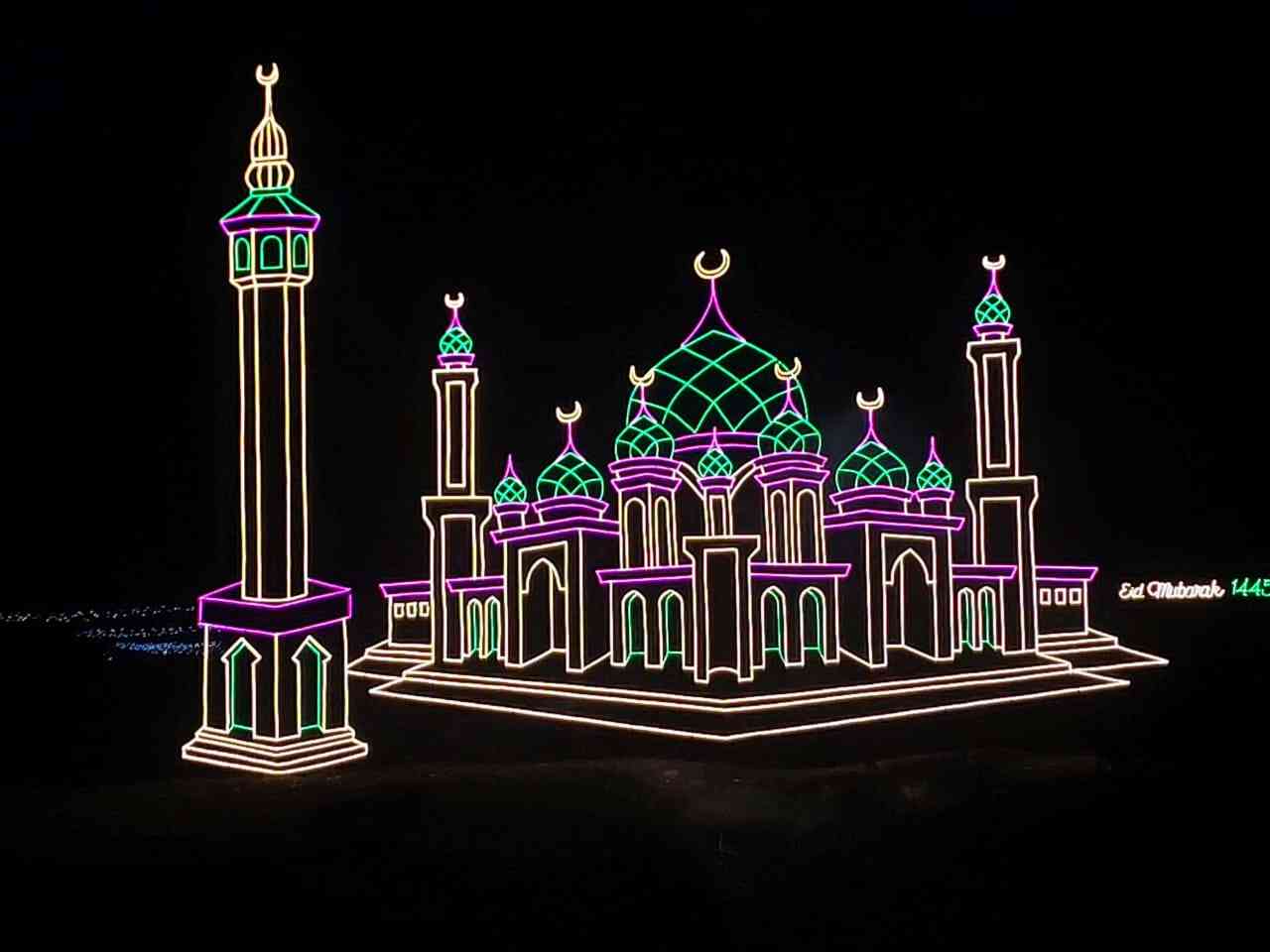 Indahnya Lampu Colok dan Hias di Malam 27 Ramadan