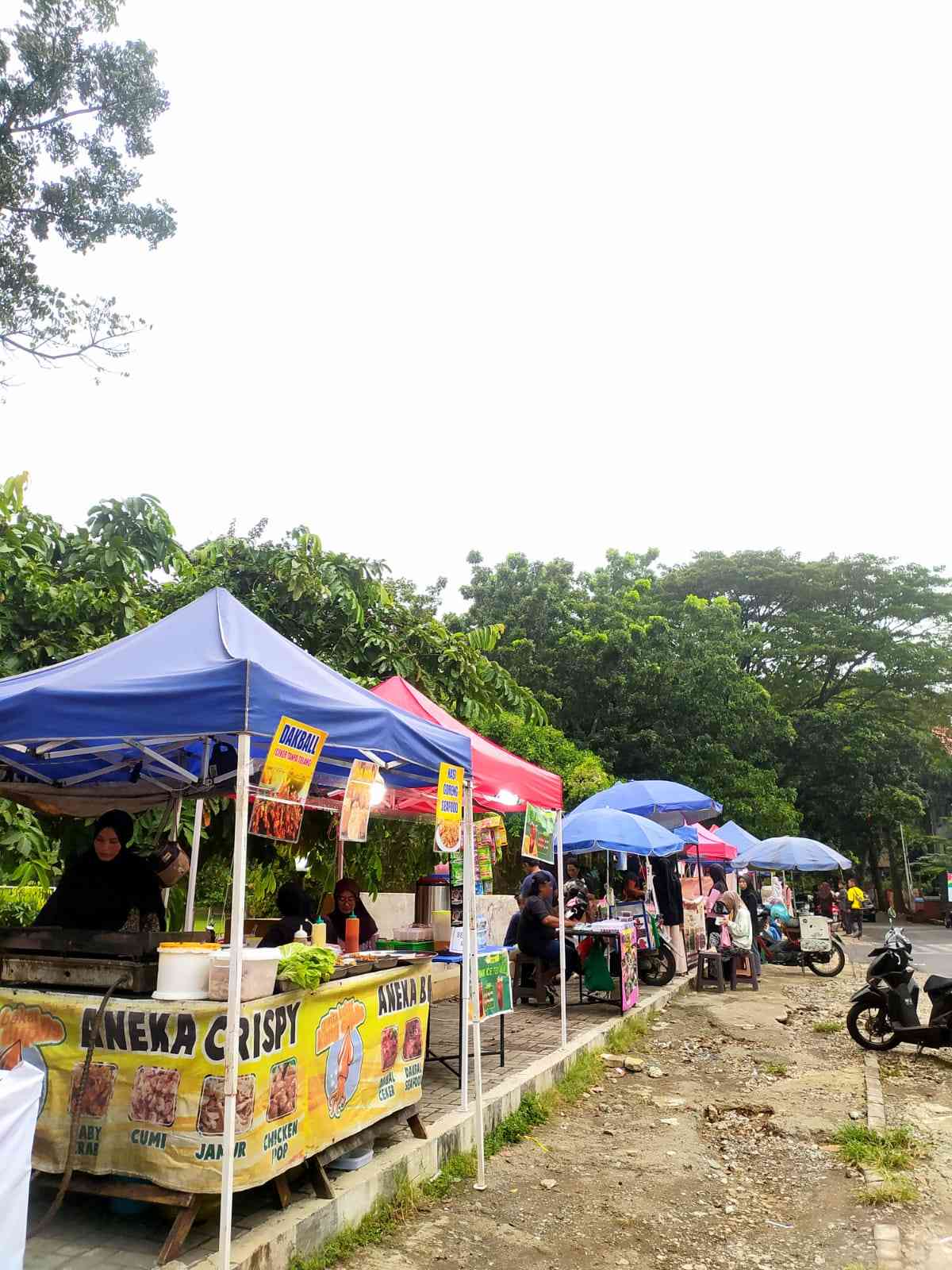 Asyiknya Berburu Takjil di Bazaar Ramadan Lapangan Ngaliyan: Surga Bagi Pecinta Kuliner