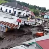 Lebaran Tanpa Rumah: Kisah Pahit di Tengah Banjir Bandang