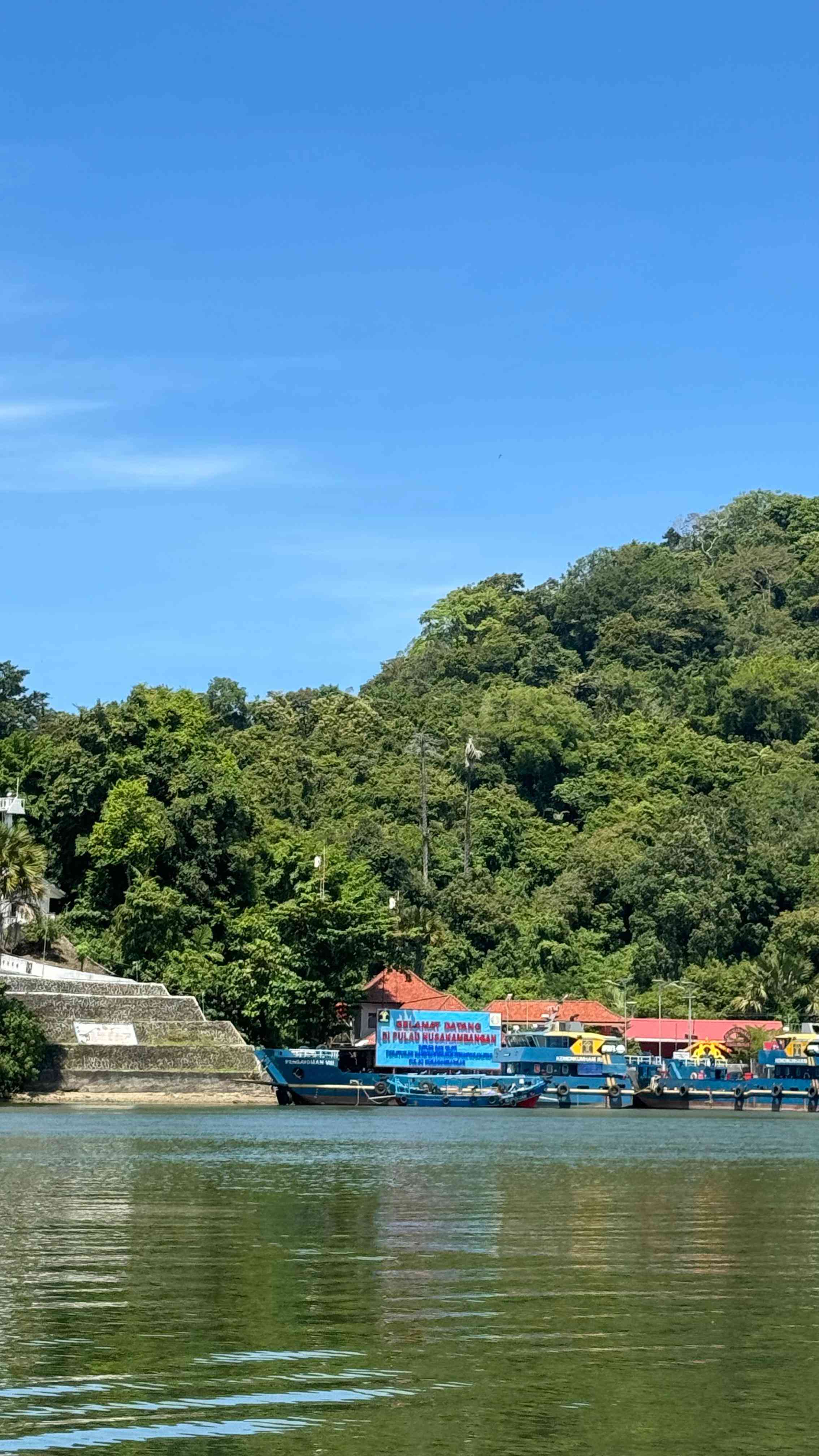 Menikmati Wisata Pantai Pulau Nusakambangan Saat Mudik Lebaran