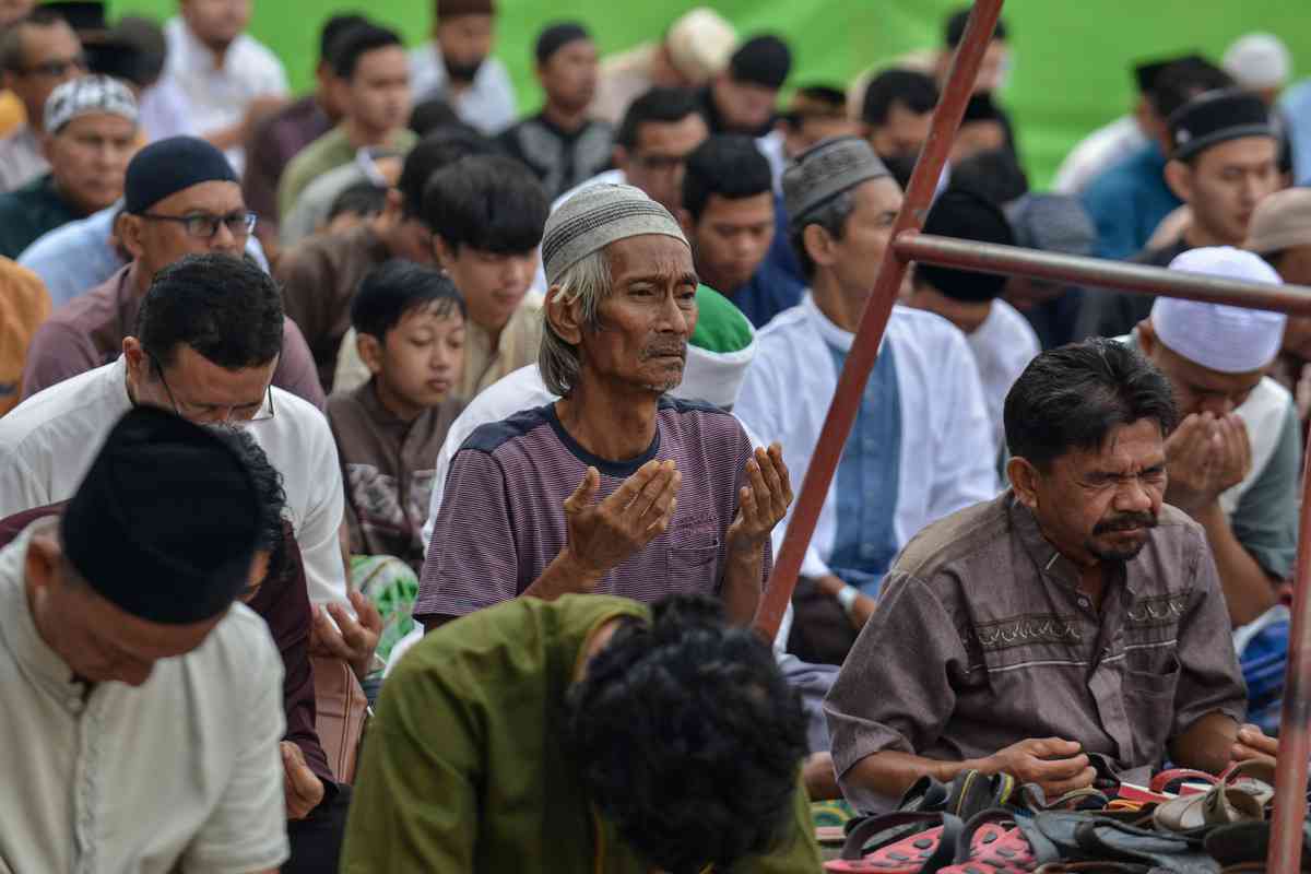 Lebaran 2024 Serentak, Ini Tips dan Sunah Shalat Idulfitri di Lapangan