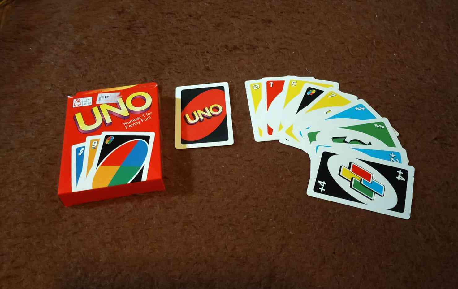 Tingkatkan Kebahagiaan Liburan dengan Game Uno bersama Keluarga