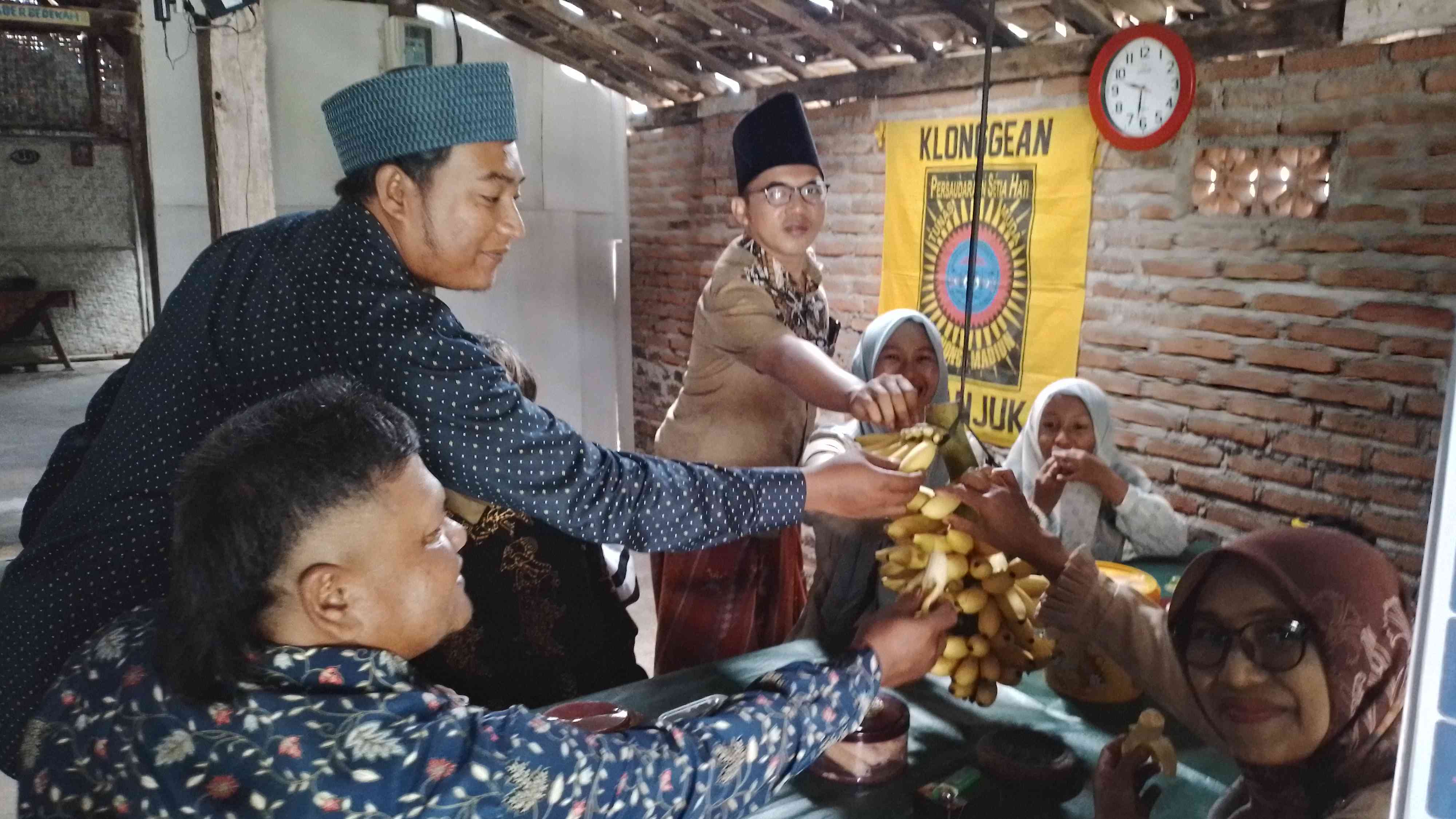 Tradisi Anjangsana Pererat Silaturahmi Saat Hari Raya Idulfitri