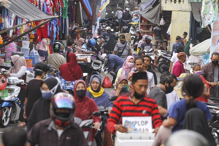 Tidak Semua Pedagang Merasa Bahagia dengan Membludaknya Pasar!