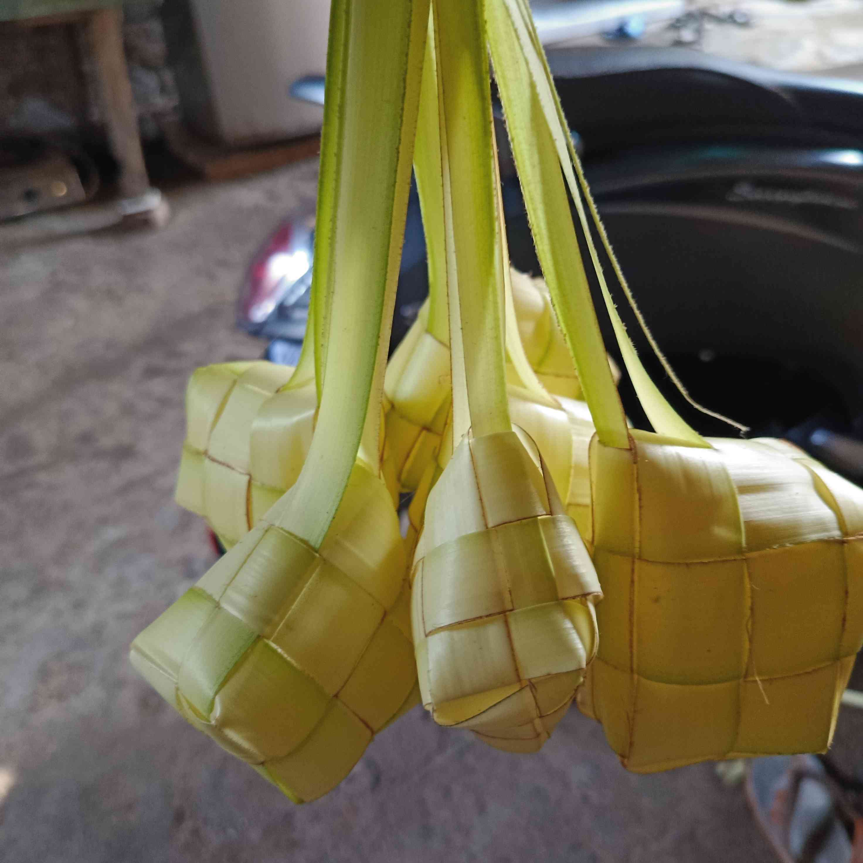 Tradisi Hari Raya Ketupat, Sarana Mempererat Tali Persaudaraan