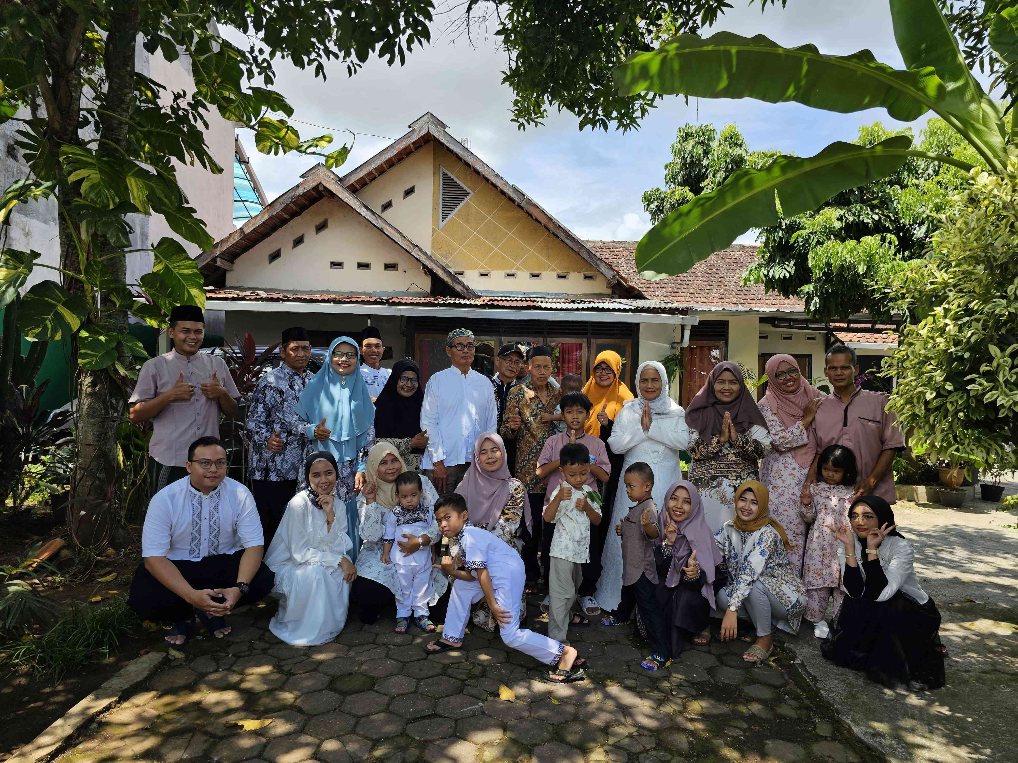 Menggali Makna Ramadhan dan Idul Fitri: Tradisi, Keharmonisan, dan Kebahagiaan Bersama