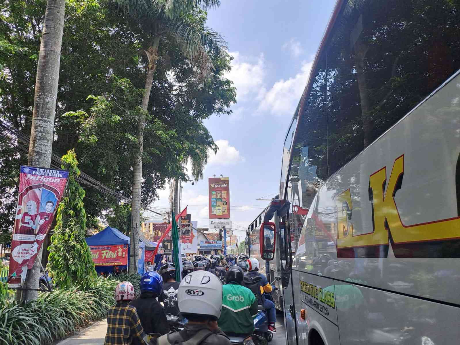 Bus Efisiensi: Transportasi Umum Yang Menyediakan Perjalanan Antar Kota