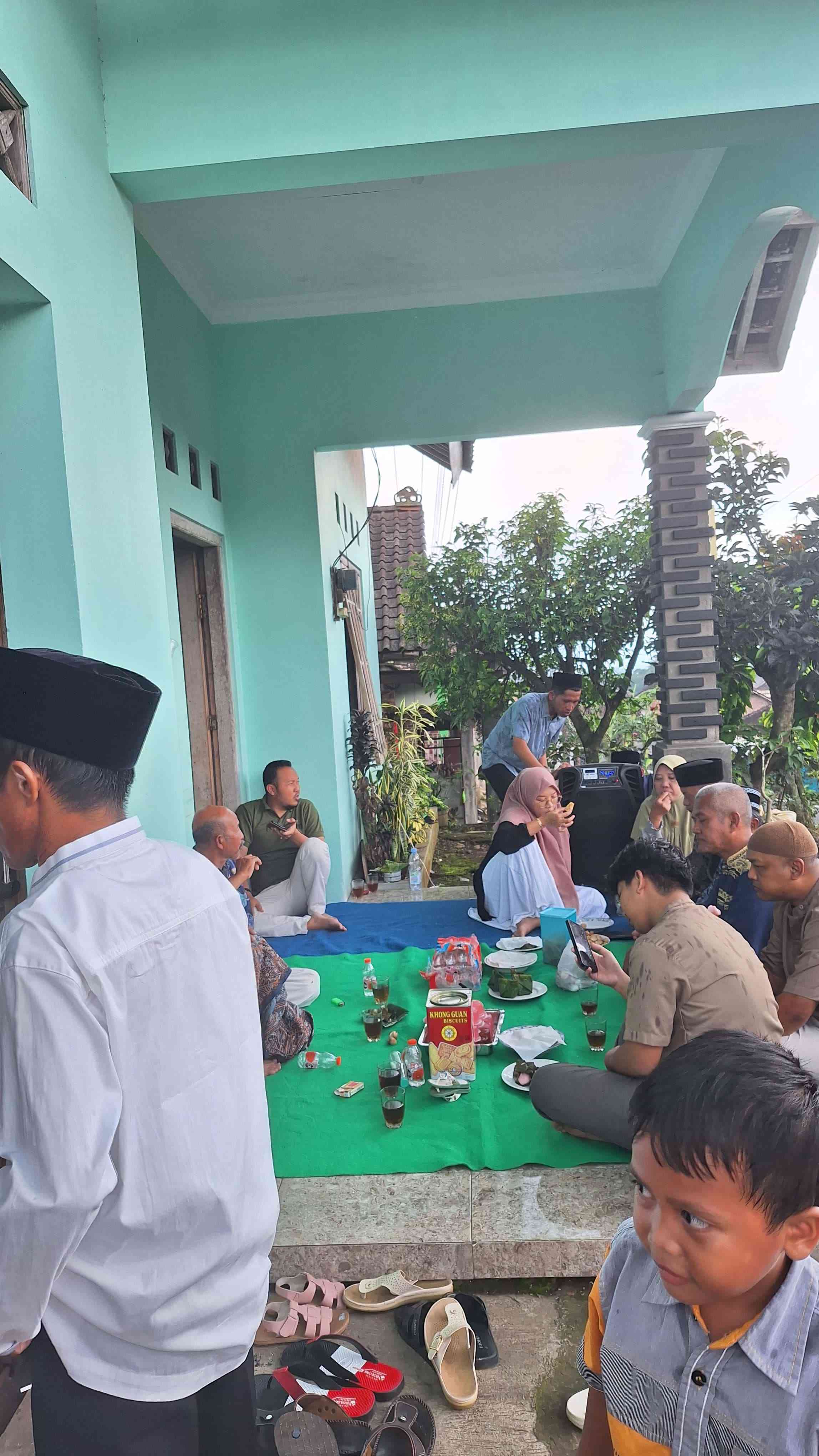 Halal Bihalal: Tradisi Tahunan tiap Lebaran, Ajang Silaturahmi Merefresh Kebersamaan dengan Bermaaf-maafan