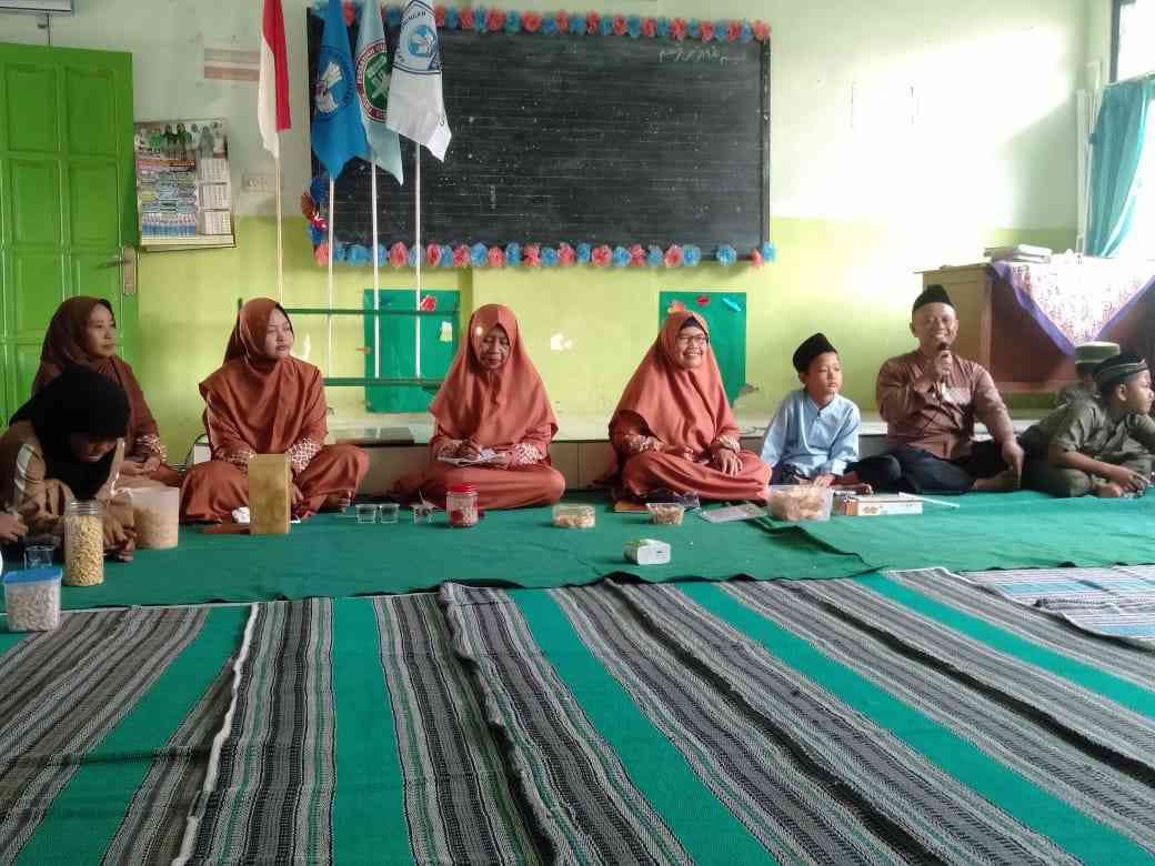 Halal Bihalal di SDN Kuningan: Mempererat Hubungan Antara Guru, Orang Tua dan Anak-anak