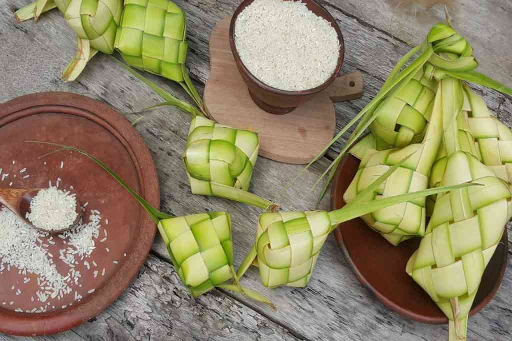 Tradisi Ketupat sebagai Simbol Persatuan dan Keberagaman dalam Momen Hari Raya Idul Fitri 1445 H