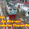 Keunikan Kereta Api Wira-wiri dari Jembatan Stasiun Bandung
