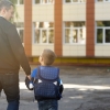 Ayah, Kelekatan, dan Mengantar Anak ke Sekolah