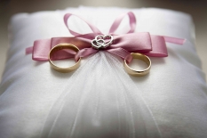 Memahami Lambang dari Cincin Perkawinan: Lebih dari Sekadar Perhiasan