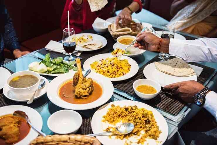 Normalisasi Say "No" Biar Bukber Gak Bikin Boncos